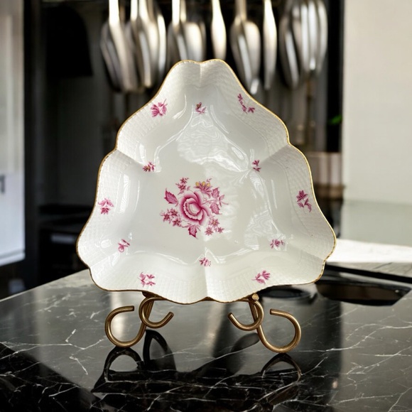 Rare Herend  Fortuna rust triangle serving dish, " circa 1930 Raspberry - Picture 1 of 8